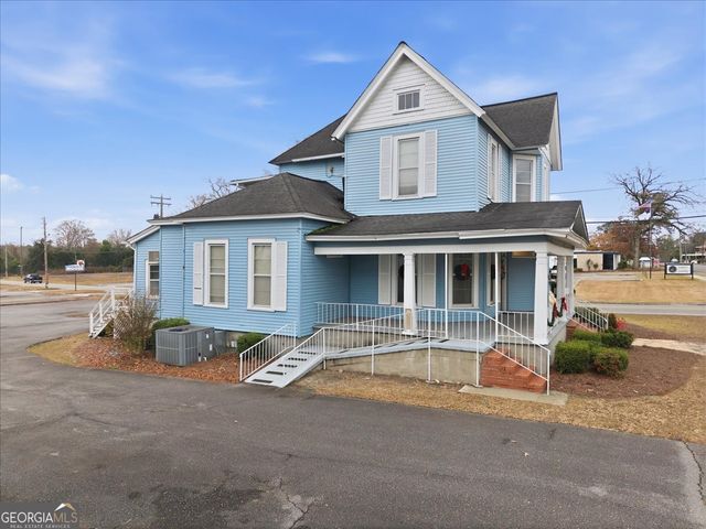 526 Academy Avenue, Dublin, GA 31021