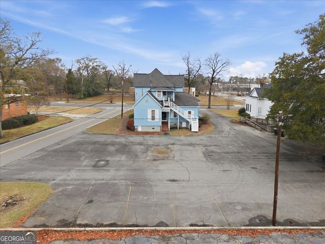 526 Academy Avenue, Dublin, GA 31021