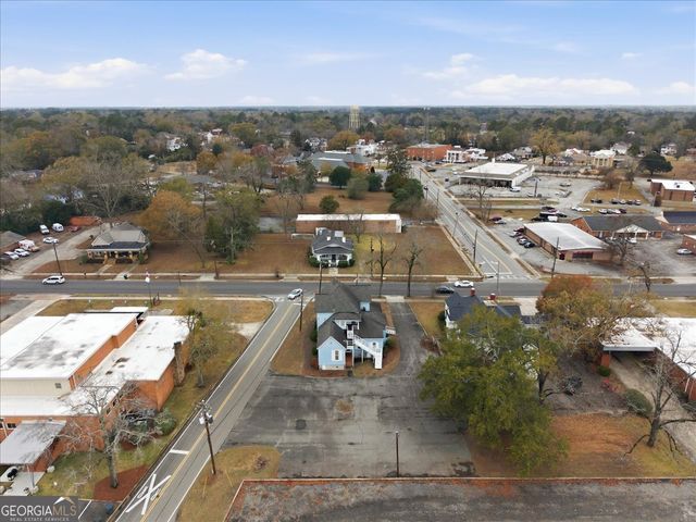 526 Academy Avenue, Dublin, GA 31021