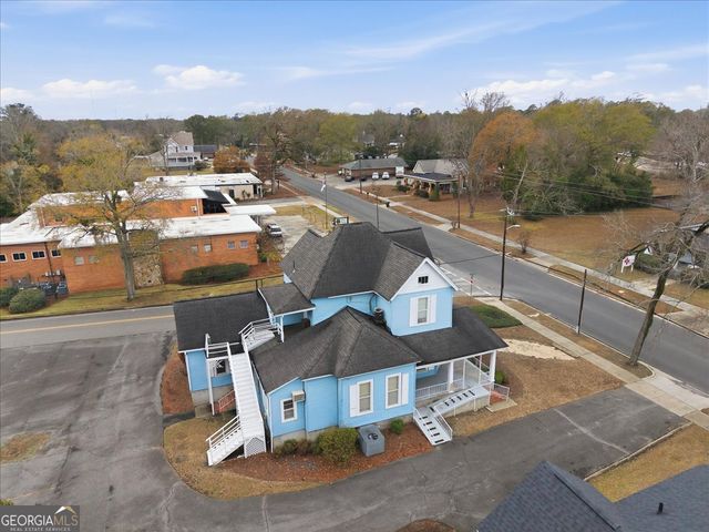 526 Academy Avenue, Dublin, GA 31021