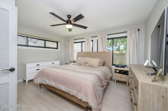 15 Wilson Circle W, Red Bank, NJ 07701