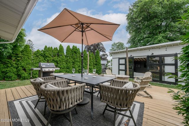 15 Wilson Circle W, Red Bank, NJ 07701