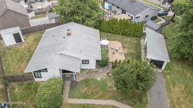 15 Wilson Circle W, Red Bank, NJ 07701