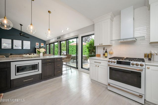 15 Wilson Circle W, Red Bank, NJ 07701