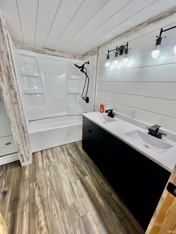 5233 State Route 261 Highway, Newburgh, IN 47630