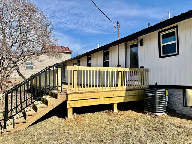 5233 State Route 261 Highway, Newburgh, IN 47630