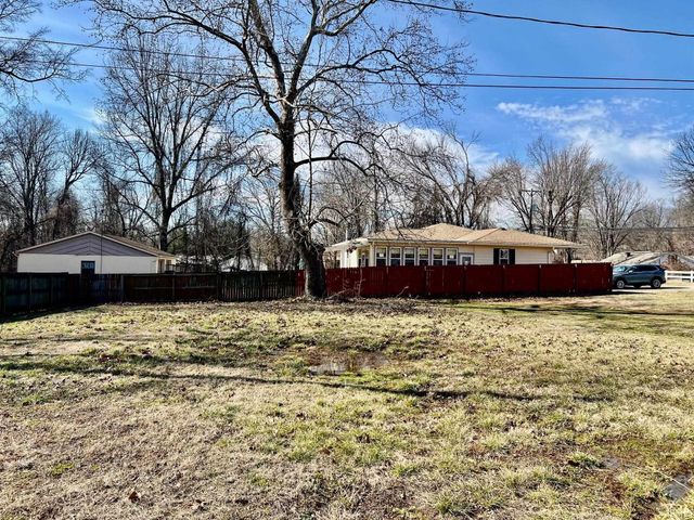 5233 State Route 261 Highway, Newburgh, IN 47630