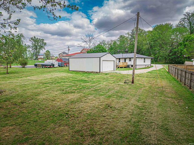 5233 State Route 261 Highway, Newburgh, IN 47630