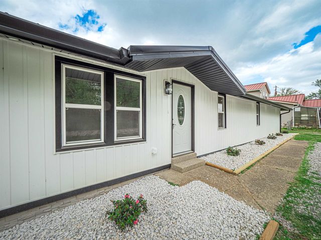 5233 State Route 261 Highway, Newburgh, IN 47630