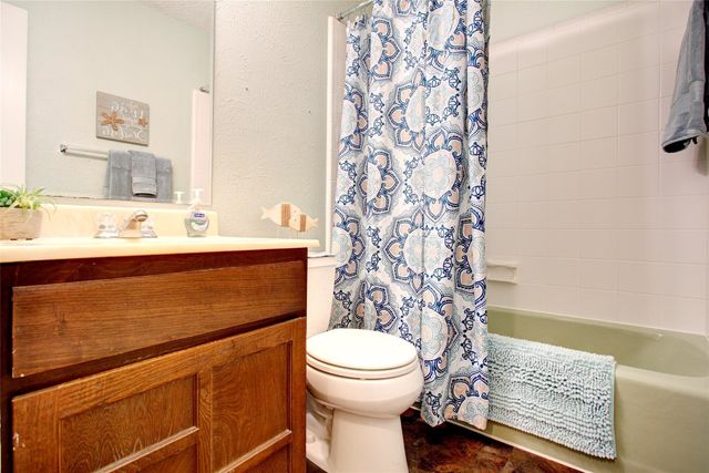 2311 Vassar Court, Arlington, TX 76015