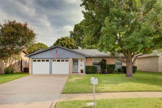 2311 Vassar Court, Arlington, TX 76015