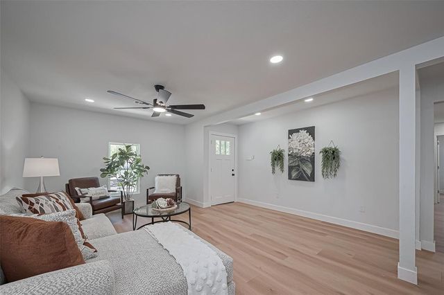 7406 Valeda Drive, Deer Park, TX 77536