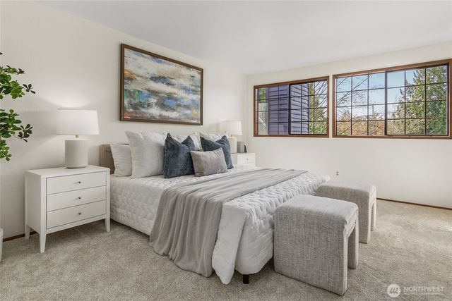 1027 NE 113th Street, Seattle, WA 98125