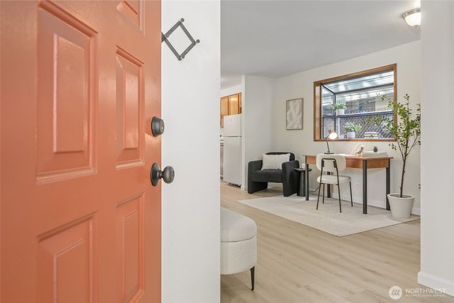 1027 NE 113th Street, Seattle, WA 98125