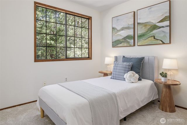 1027 NE 113th Street, Seattle, WA 98125