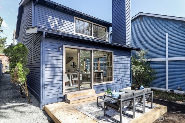 1027 NE 113th Street, Seattle, WA 98125