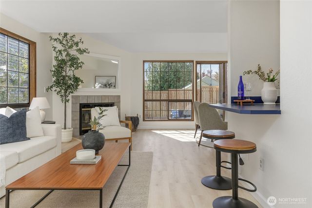 1027 NE 113th Street, Seattle, WA 98125