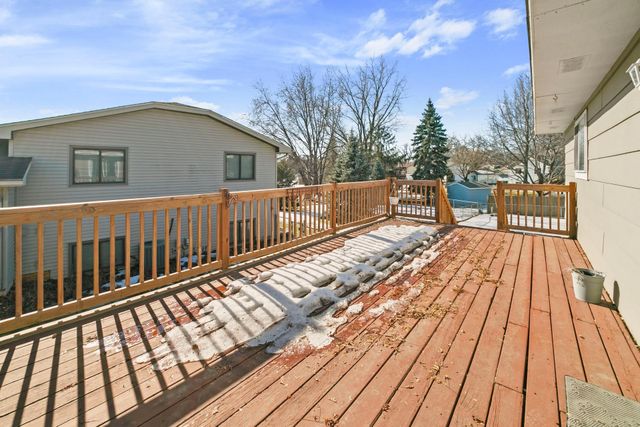 8249 Irving Avenue N, Brooklyn Park, MN 55444
