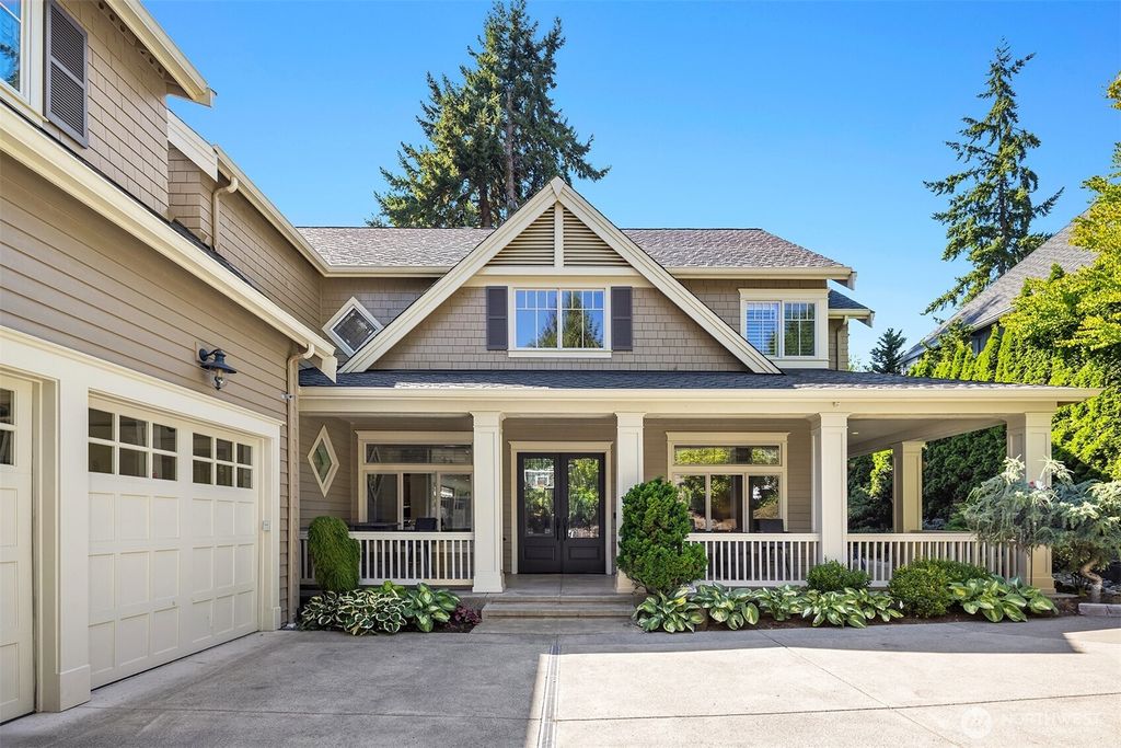 805 92nd Avenue NE, Bellevue, WA 98004