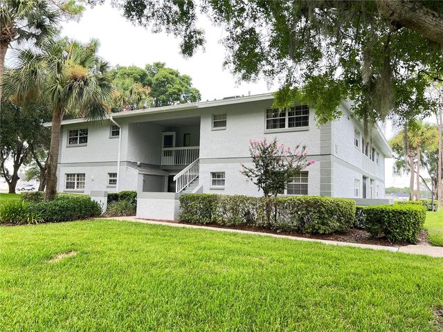 572 FAIRWAYS LANE N204, Ocala, FL 34472