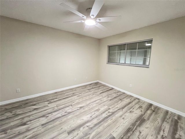 572 FAIRWAYS LANE N204, Ocala, FL 34472