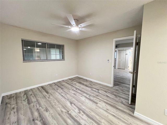 572 FAIRWAYS LANE N204, Ocala, FL 34472