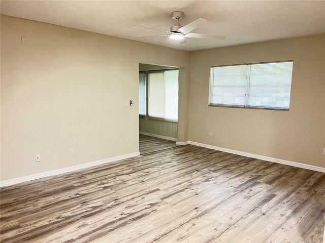 572 FAIRWAYS LANE N204, Ocala, FL 34472
