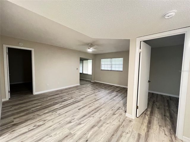 572 FAIRWAYS LANE N204, Ocala, FL 34472