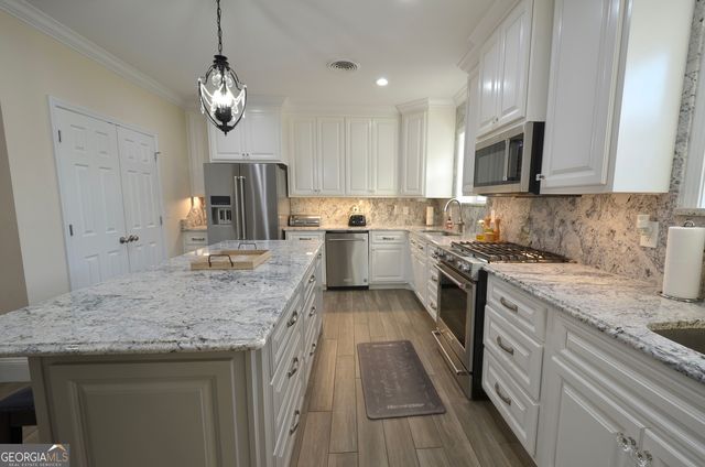 614 9th Avenue, Eastman, GA 31023