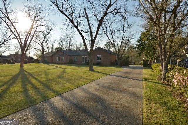 614 9th Avenue, Eastman, GA 31023