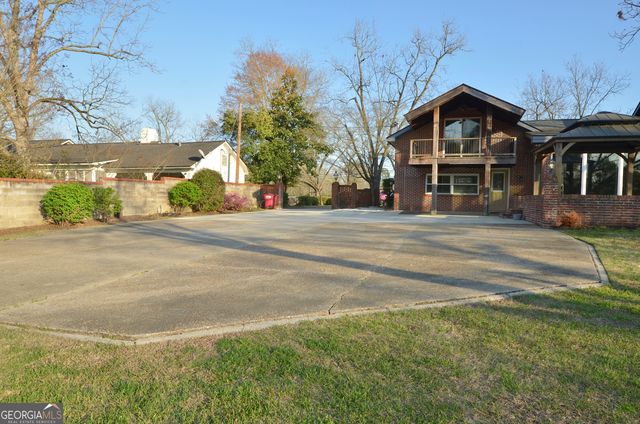 614 9th Avenue, Eastman, GA 31023