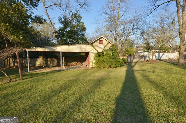 614 9th Avenue, Eastman, GA 31023