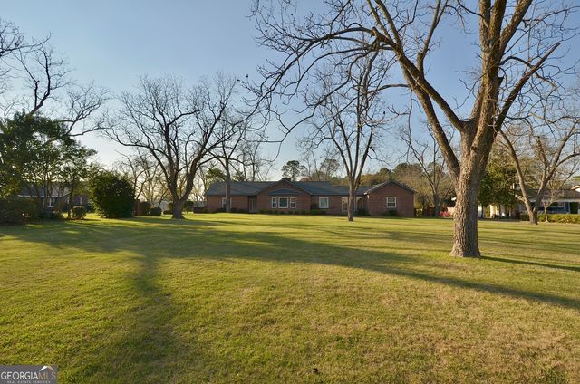 614 9th Avenue, Eastman, GA 31023