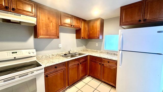 8040 N Colony Circle Unit 207, Tamarac, FL 33321