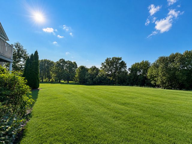 1696 Vermont Drive, Elk Grove Village, IL 60007
