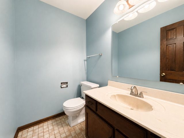1696 Vermont Drive, Elk Grove Village, IL 60007