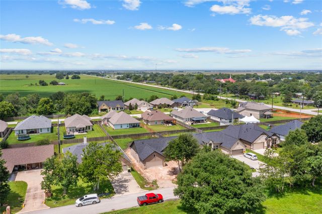 9122 Kostelnik Street, Needville, TX 77461