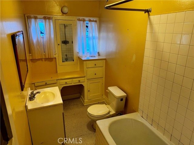 1730 N Kenmore Avenue, Los Angeles, CA 90027