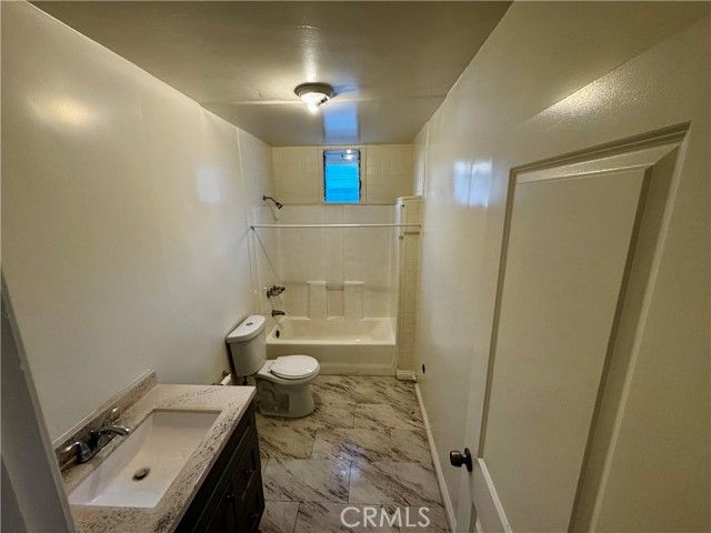 1730 N Kenmore Avenue, Los Angeles, CA 90027