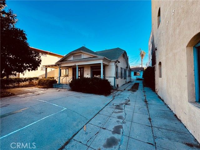 1730 N Kenmore Avenue, Los Angeles, CA 90027