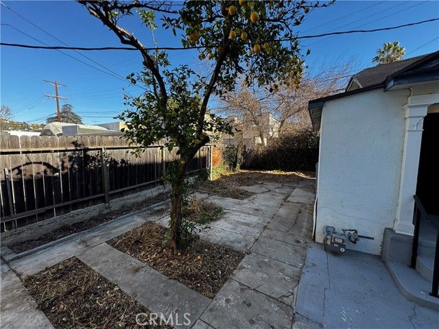 1730 N Kenmore Avenue, Los Angeles, CA 90027