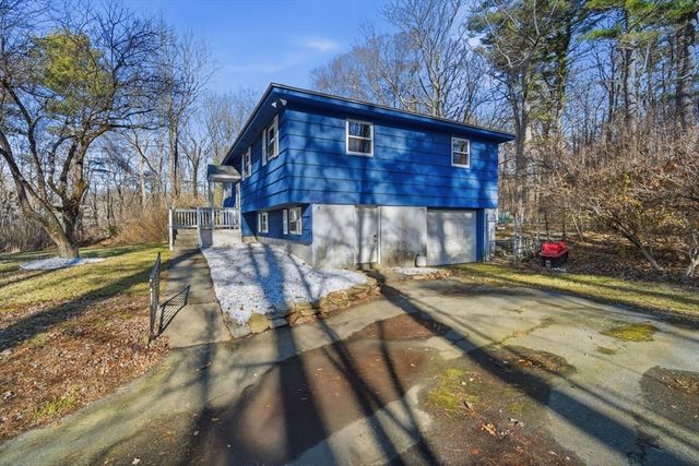 7 Fuller Road, Sutton, MA 01590