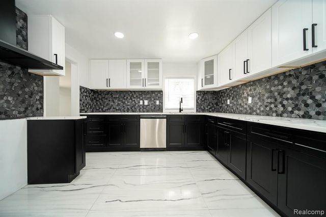 243 Newport Street, Detroit, MI 48215