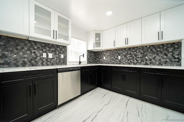 243 Newport Street, Detroit, MI 48215