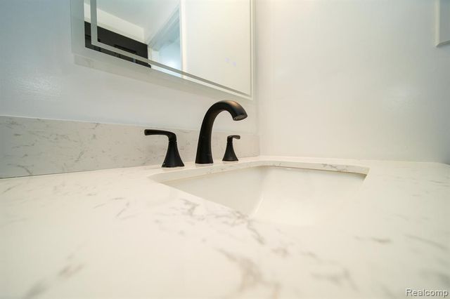 243 Newport Street, Detroit, MI 48215