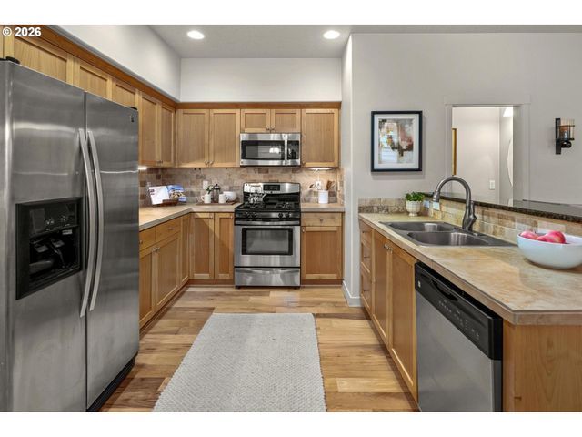 217 Nw 117TH Loop, Portland, OR 97229