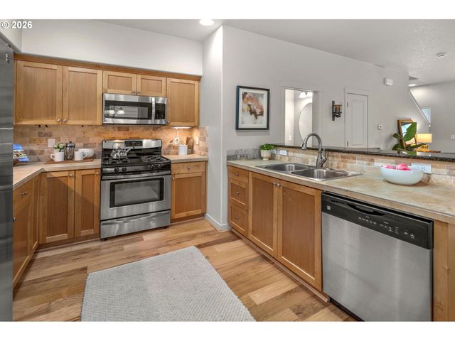 217 Nw 117TH Loop, Portland, OR 97229