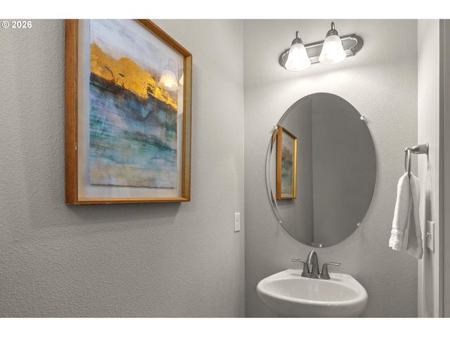 217 Nw 117TH Loop, Portland, OR 97229