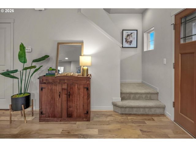 217 Nw 117TH Loop, Portland, OR 97229