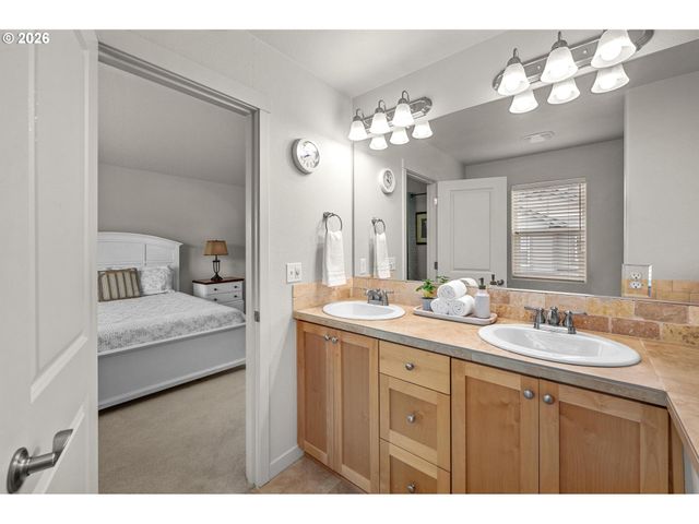 217 Nw 117TH Loop, Portland, OR 97229